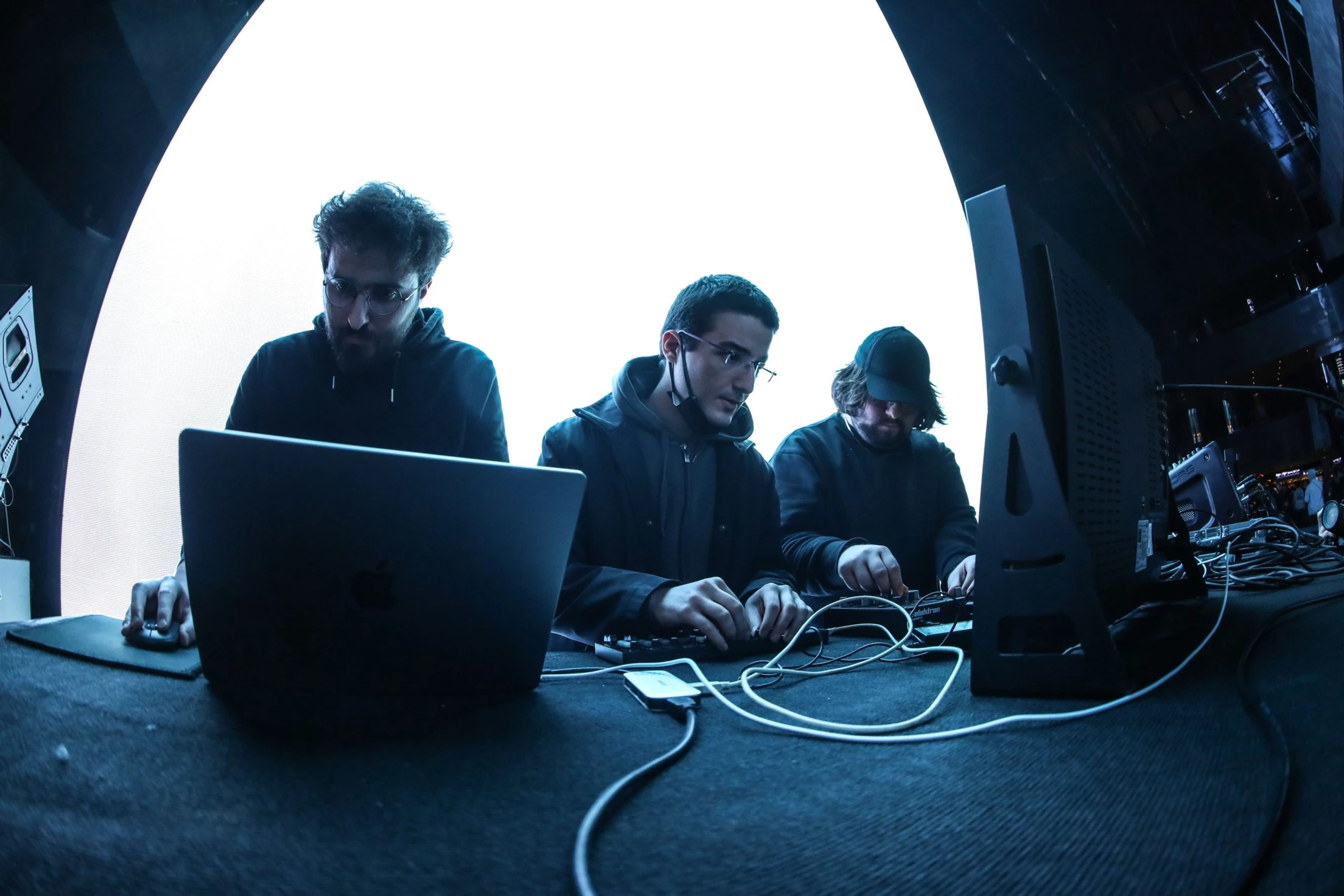 eb3e74_aa4df40fb7d444089a7aeabaf2d478db~mv2