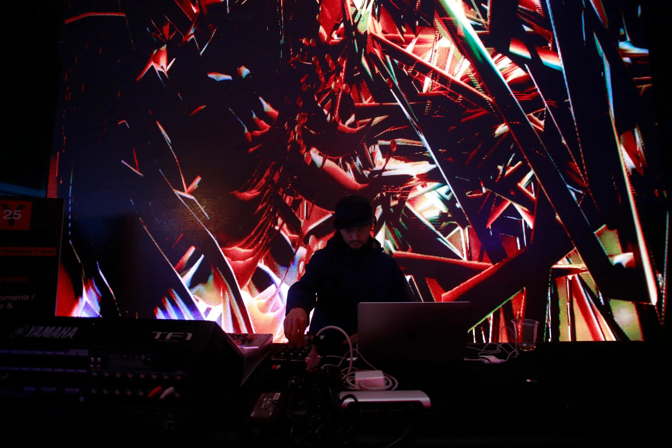 eb3e74_05aa9f0b5d9147b99c7b2feb9ecacb00~mv2