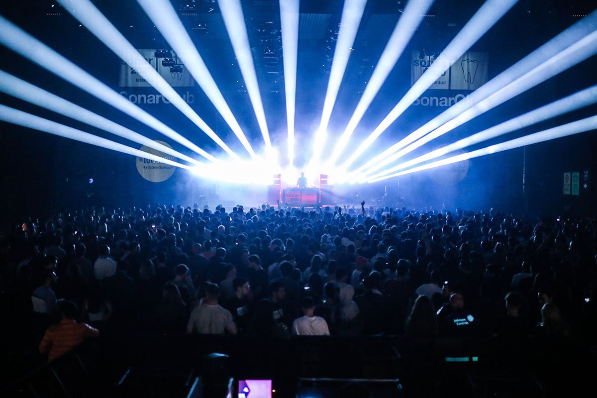 eb3e74_534f1d8f1cad412585a8c3ba557154db~mv2