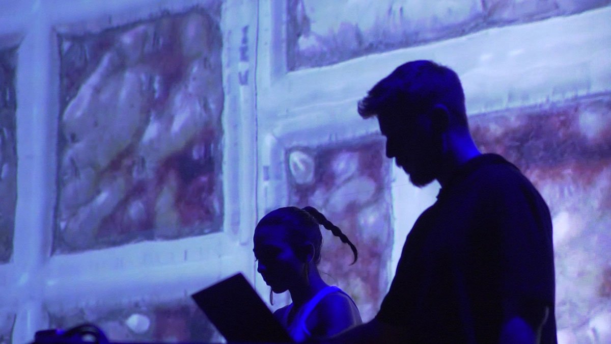 eb3e74_64fbf60cd4c840bdb778194a930c0c67~mv2