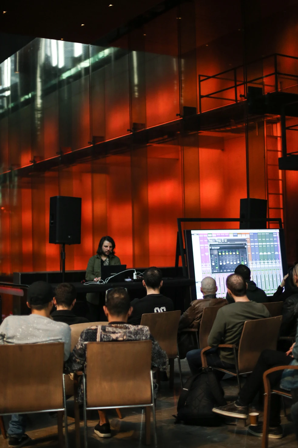 eb3e74_798f42ceba7849c2a64939bcdd7d0839~mv2 (1)