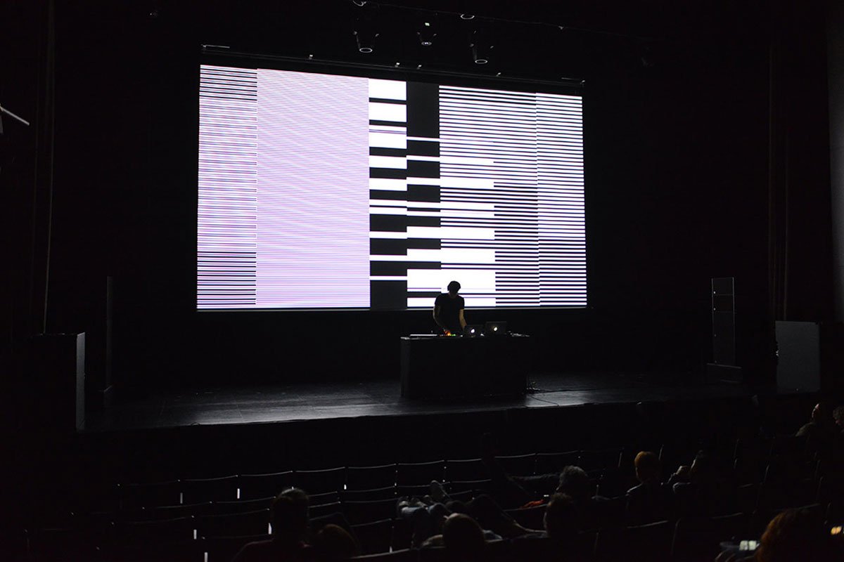 eb3e74_7ed237ba69b845d494597d73a60ddd59~mv2 (1)