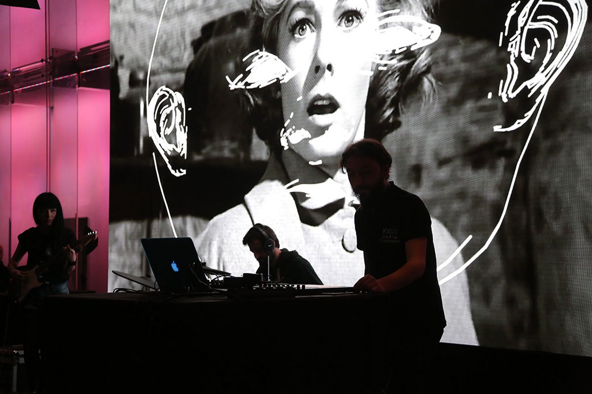 eb3e74_9ea9df9a100848c0a91dcf16103c1fcd~mv2 (1)