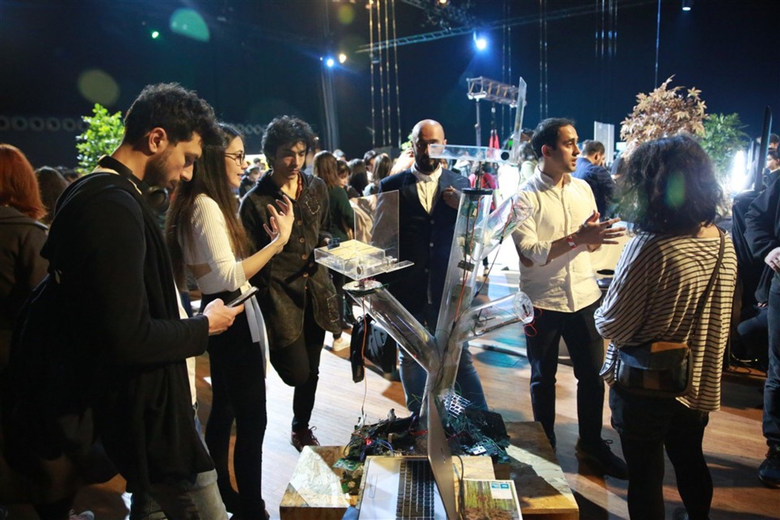 eb3e74_b2129c38829f4c6d8380106203fd6e75~mv2 (1)